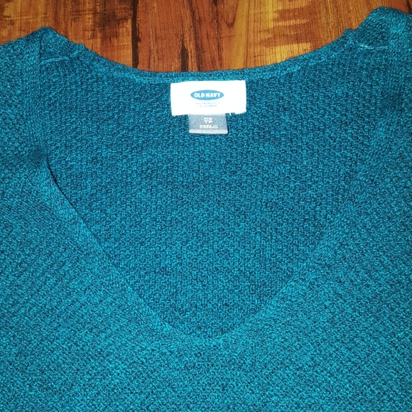 Emerald Sweater - Picture 2 of 3